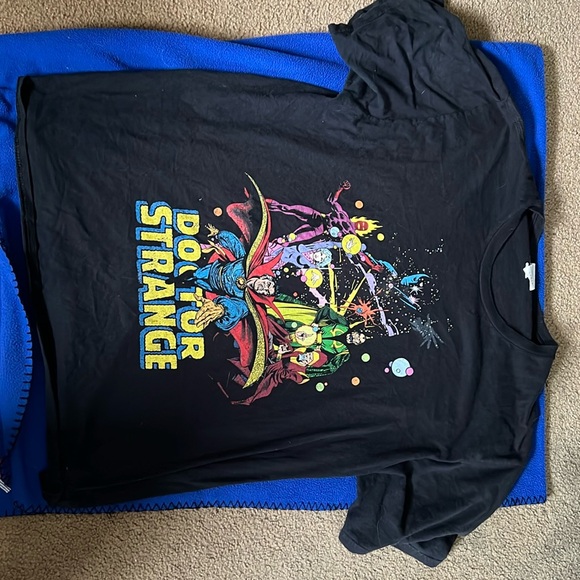 Tops - Black tshirt marvel theme doctor strange